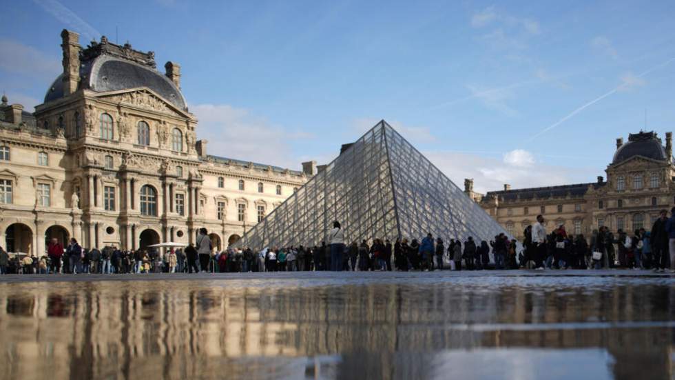 Fraude à la billetterie du Louvre : neuf interpellations et plus de 10 millions d'euros de préjudice Fraude à la billetterie du Louvre : neuf interpellations et plus de 10 millions d'euros de préjudice