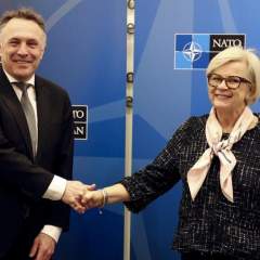 La France et la Norvège signent un accord pour soutenir l'Ukraine, Oslo achète des bombes françaises