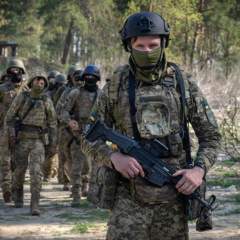 Pourquoi l’Ukraine a décidé de dissoudre ses Légions internationales