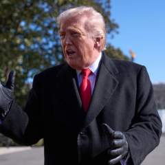 Donald Trump annonce le déploiement d'un second porte-avions à proximité de l'Iran