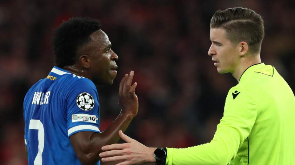 Ligue des champions : Vinicius dénonce un acte "raciste et lâche" lors du match Benfica-Real Ligue des champions : Vinicius dénonce un acte "raciste et lâche" lors du match Benfica-Real