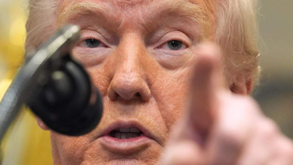 Donald Trump annonce augmenter sa nouvelle surtaxe mondiale de 10 % à 15 %