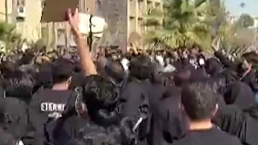 En Iran, des étudiants scandent des slogans contre le pouvoir à Téhéran