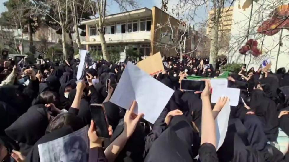 Iran : les étudiants ont le "droit" de manifester, sans franchir les "lignes rouges"