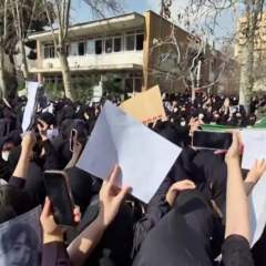 Iran : les étudiants ont le "droit" de manifester, sans franchir les "lignes rouges"