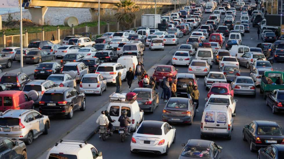 Guerre au Moyen-Orient : après la riposte d'Israël, l'exode des Libanais