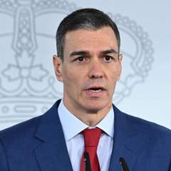 Défiant Donald Trump en disant "non à la guerre", Pedro Sanchez récolte des soutiens en Europe