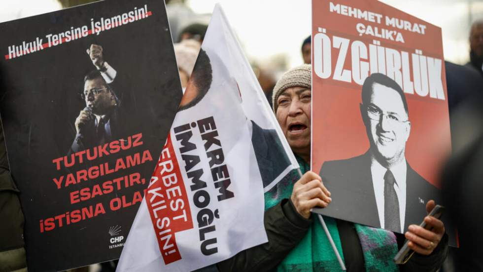 Ouverture du procès du maire d'Istanbul, Ekrem Imamoglu, emprisonné depuis un an Ouverture du procès du maire d'Istanbul, Ekrem Imamoglu, emprisonné depuis un an
