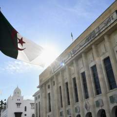 Loi criminalisant la colonisation française : l'exigence d'excuses retirée par le Parlement algérien