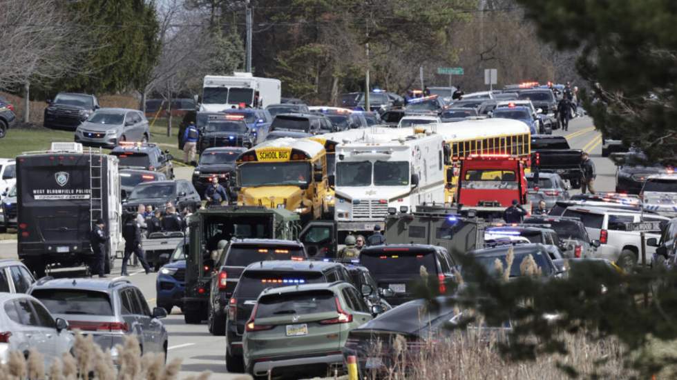 Attaque contre une synagogue du Michigan, fusillade "terroriste" dans une université de Virginie