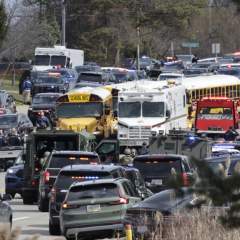 Attaque contre une synagogue du Michigan, fusillade "terroriste" dans une université de Virginie