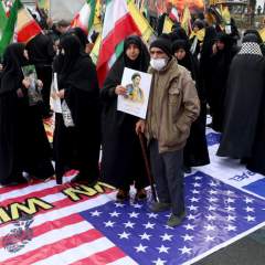 Des dirigeants iraniens défient les bombardements à Téhéran, Trump annonce plus de feu