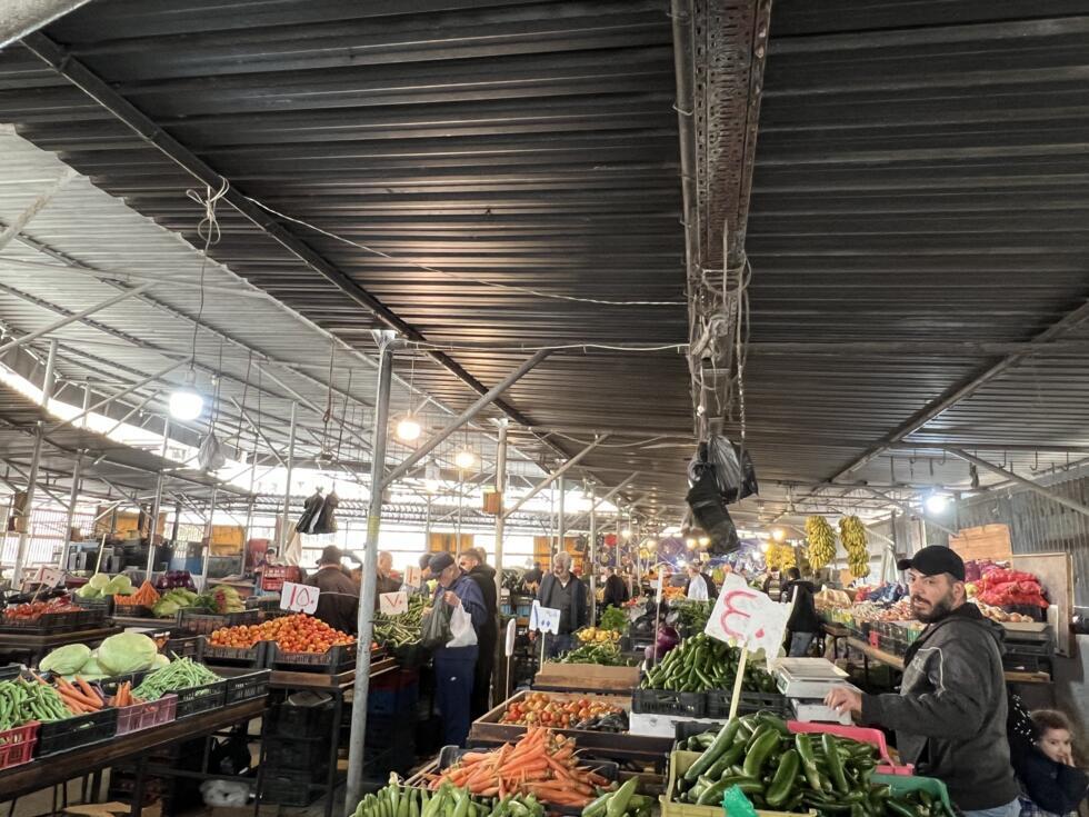 "Être en guerre, ça coûte cher" : au Liban, le vieux souk de Saïda rattrapé par la crise