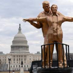 Guerre au Moyen-Orient, pénuries d'essence et Zelensky à Paris : la semaine en images