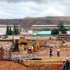 Traitement VIH contre terres rares : l'odieux chantage de l'administration Trump en Zambie