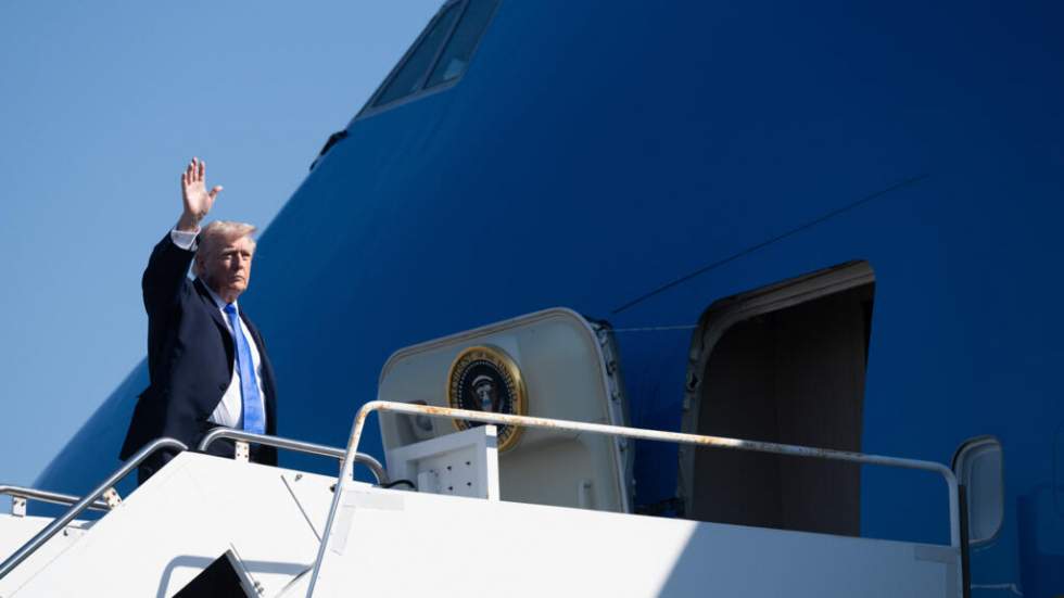 Guerre au Moyen-Orient : Trump change de ton, évoque des "négociations", puis suspend des frappes