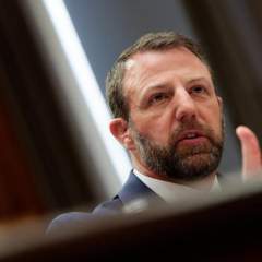 États-Unis : Markwayne Mullin remplace Kristi Noem à la Sécurité intérieure