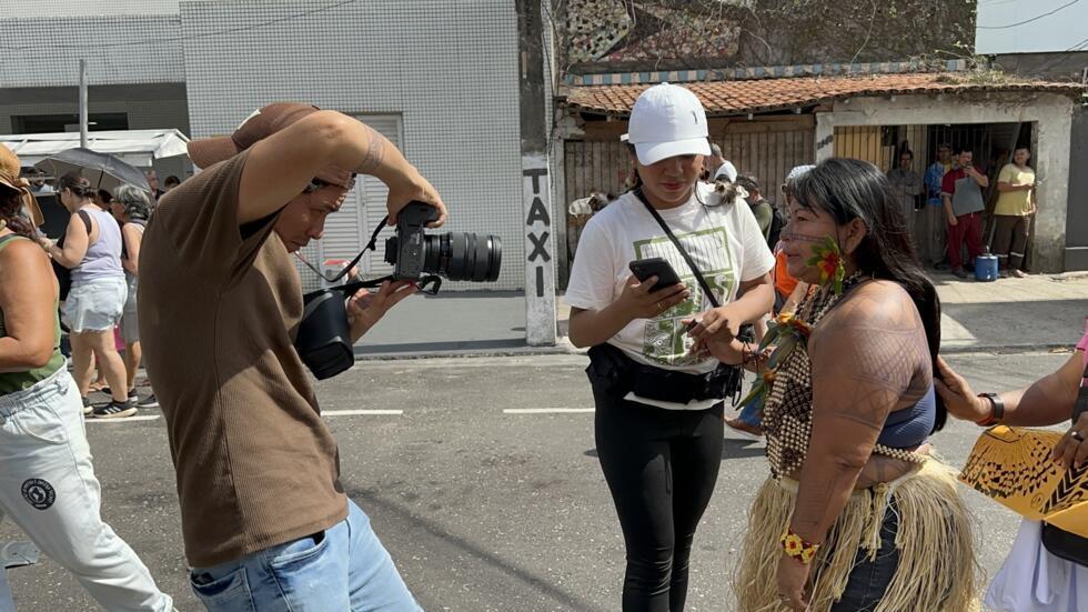 Au Brésil, le journalisme indigène pour raconter l'Amazonie Au Brésil, le journalisme indigène pour raconter l'Amazonie