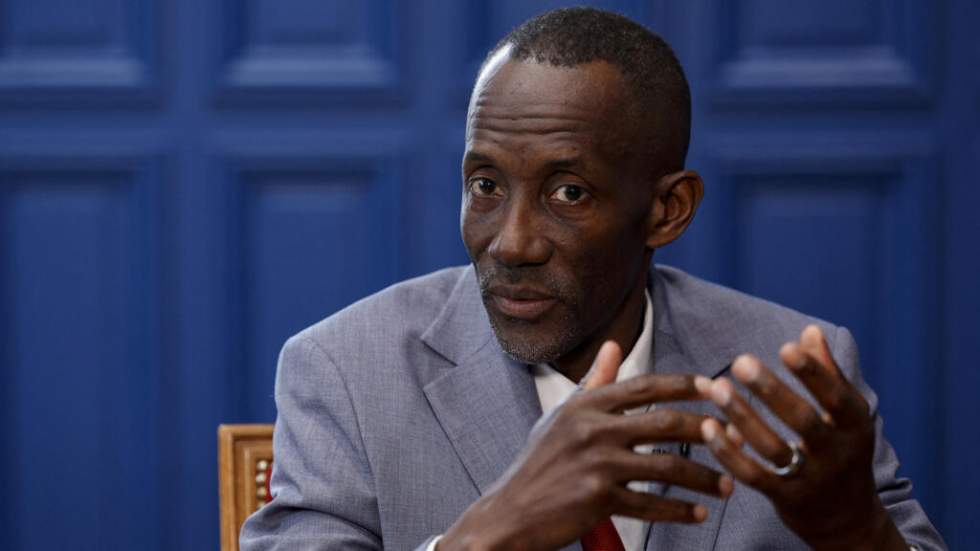 Après les propos racistes le visant, le maire de Saint-Denis appelle à la fermeture de CNews