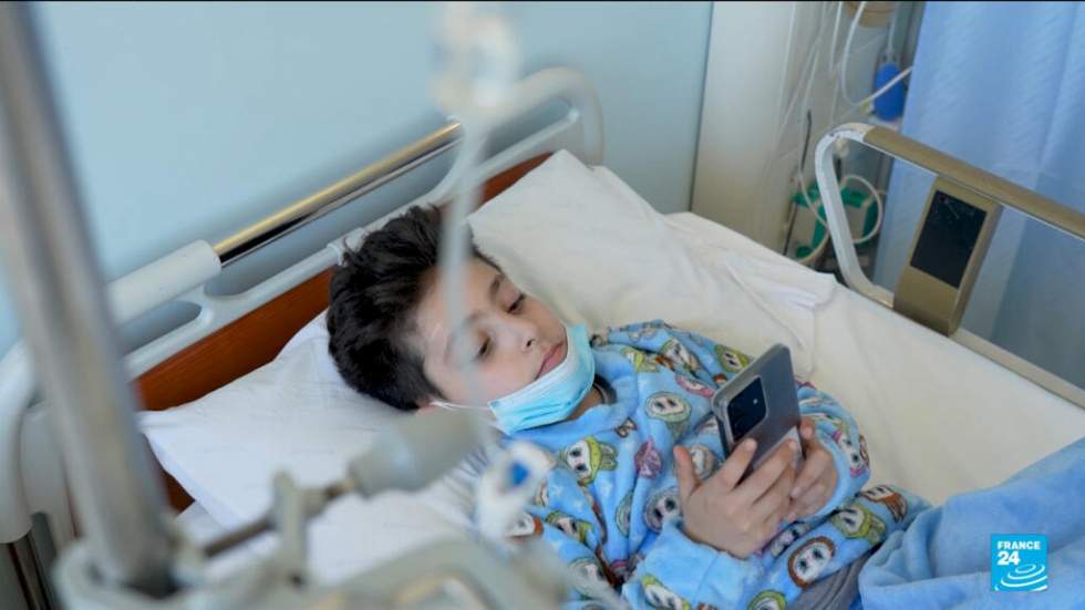 Le combat d'Hani, huit ans, pour survivre au cancer en pleine guerre au Liban