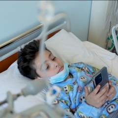 Le combat d'Hani, huit ans, pour survivre au cancer en pleine guerre au Liban