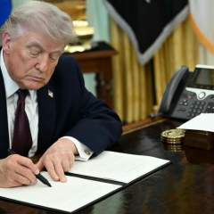 Donald Trump impose des droits de douane à certains médicaments et revoit ceux sur les métaux