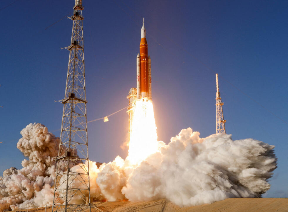 Guerre au Moyen-Orient, cap vers la Lune, qualifications au Mondial de foot : la semaine en images