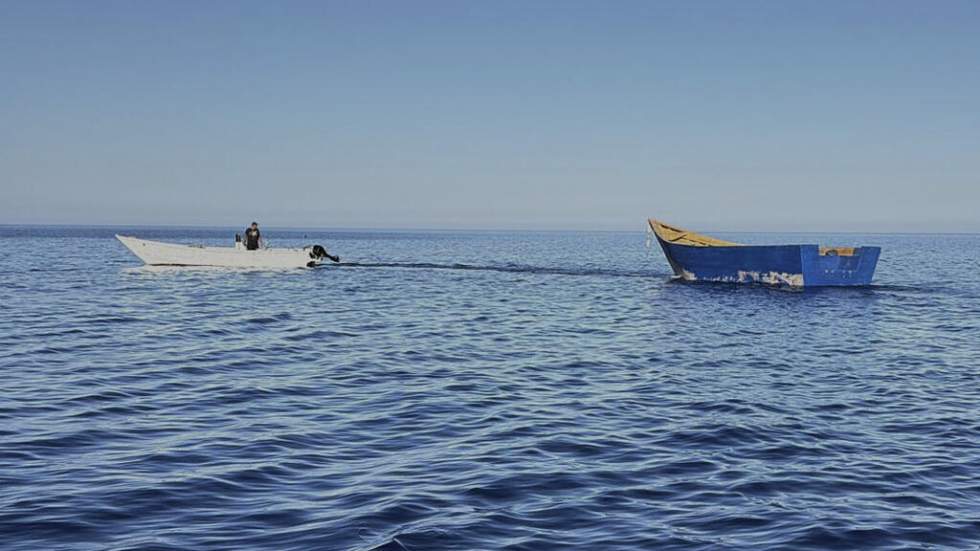 Plus de 70 migrants portés disparus après un naufrage en Méditerranée