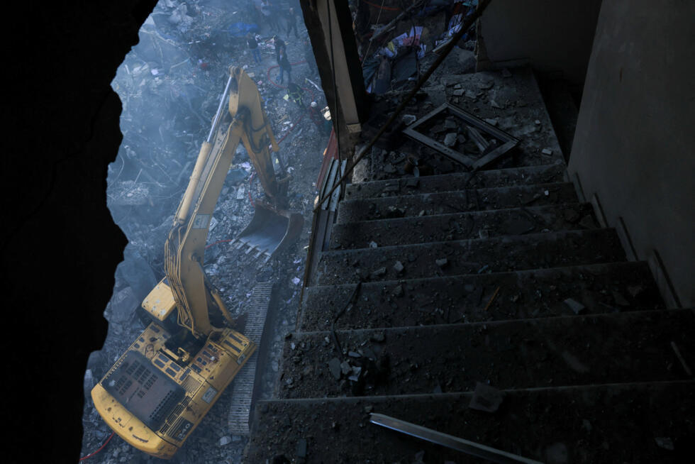 Tour de la Lune, retour de Cécile Kohler et Jacques Paris, frappes au Liban : la semaine en images