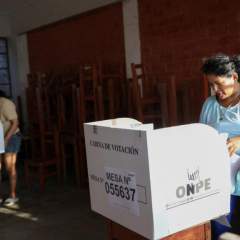 Présidentielle au Pérou : en raison d'un scrutin chaotique, des bureaux de vote rouvriront lundi