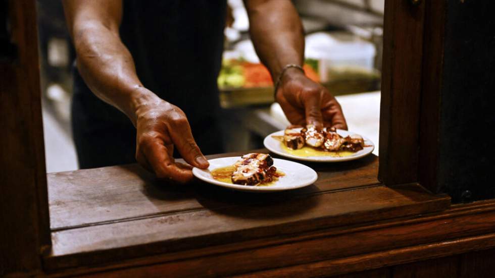 Espagne : le vaste plan de régularisation de sans-papiers est officiellement lancé Espagne : le vaste plan de régularisation de sans-papiers est officiellement lancé