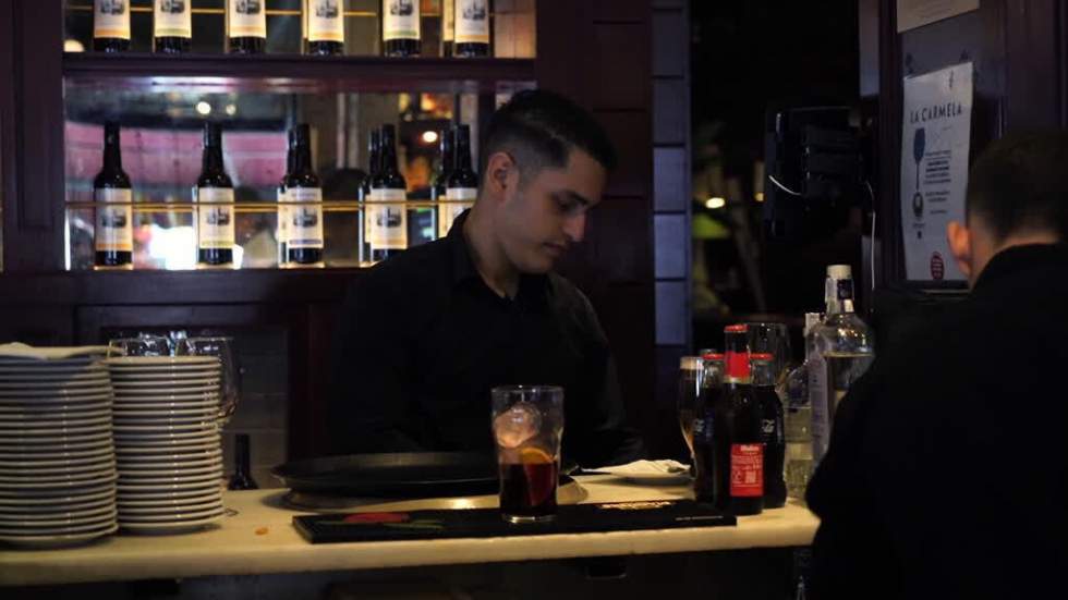 Espagne : le vaste plan de régularisation de sans-papiers est officiellement lancé Espagne : le vaste plan de régularisation de sans-papiers est officiellement lancé