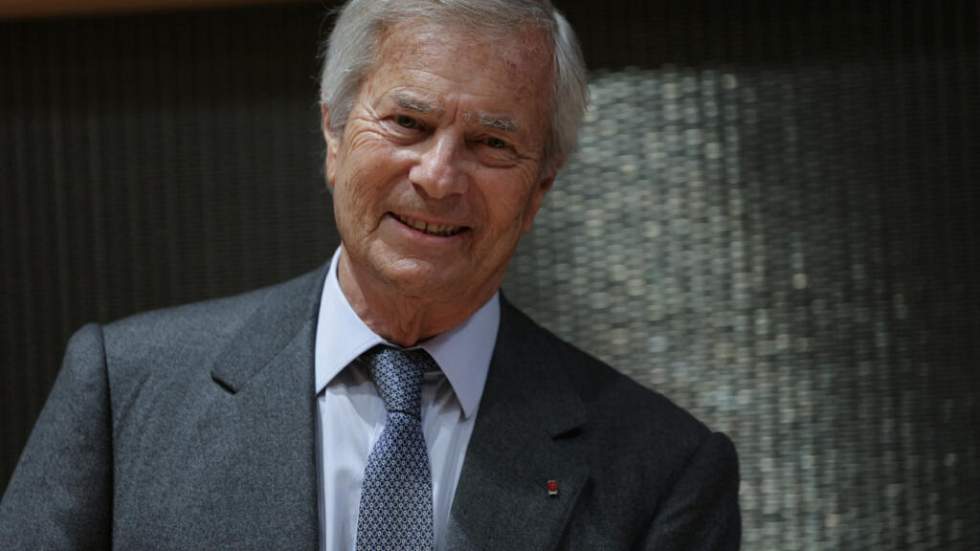 Bolloré affirme que "Grasset continuera" avec "de nouveaux auteurs" malgré les départs