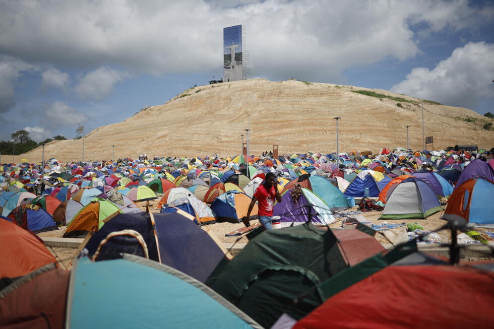 En Angola, le pape Léon XIV dénonce "le fléau de la corruption" devant 100 000 fidèles