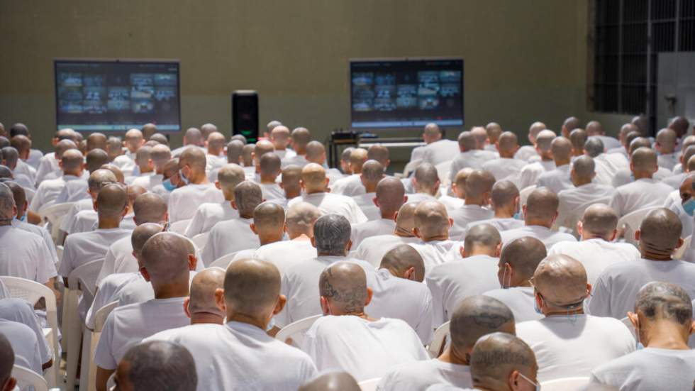 Salvador : le procès géant de la MS-13, symbole de la guerre sans limite de Bukele contre les gangs