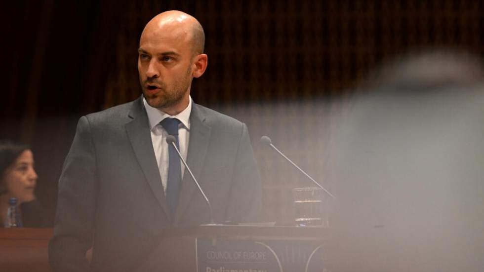 Au Togo, la France affirme soutenir les initiatives régionales pour "contenir" le risque terroriste