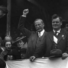 La victoire du Front Populaire, sociale et antifasciste, "moment unique" dans l'histoire française