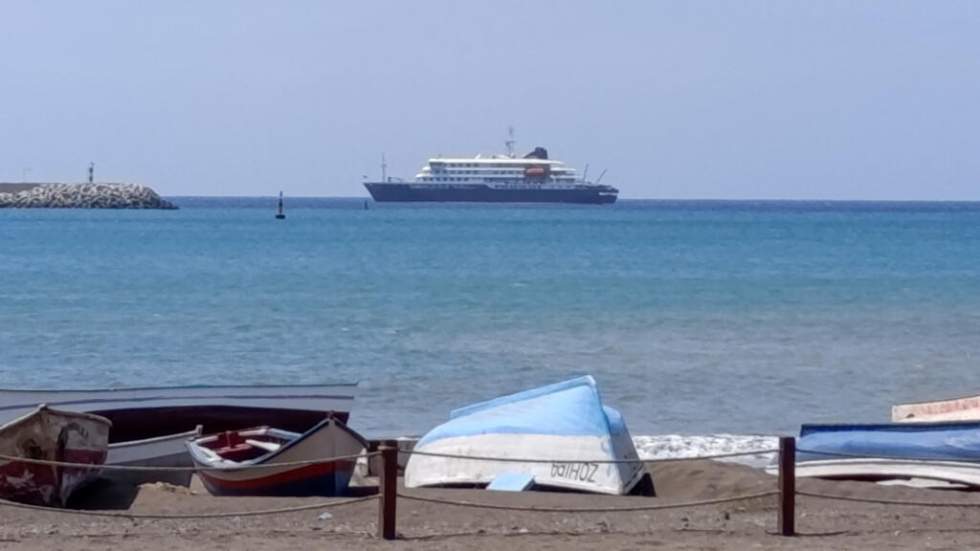 Le navire frappé par un possible foyer d'hantavirus accueilli d'ici "3 à 4 jours" aux Canaries