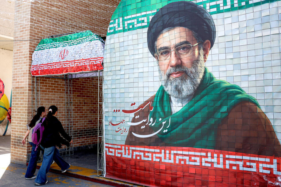 Donald Trump juge un accord avec l'Iran "très possible" mais agite la menace