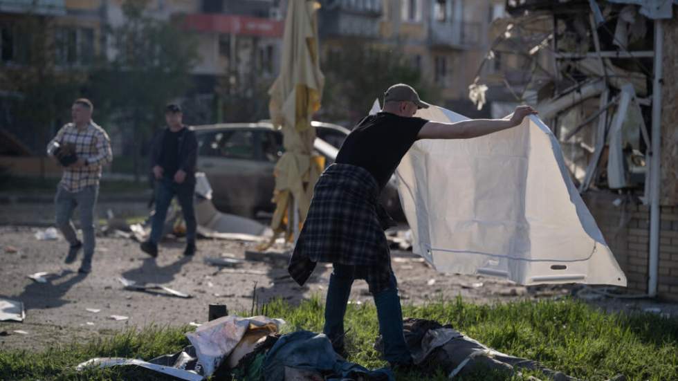 Guerre en Ukraine : la Russie appelle les ambassades à évacuer Kiev "en temps voulu"