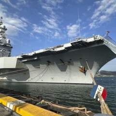 Le porte-avions Charles-De-Gaulle, symbole de la puissance française