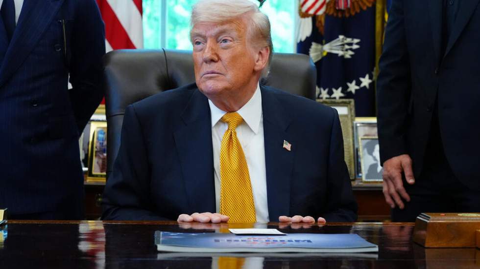 Trump lance un ultimatum à l'UE pour appliquer l'accord commercial avec les États-Unis