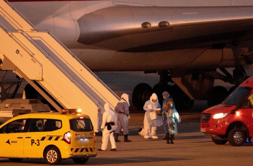 Hantavirus : le Hondius est reparti en mer vers les Pays-Bas après l'évacuation de ses 125 passagers