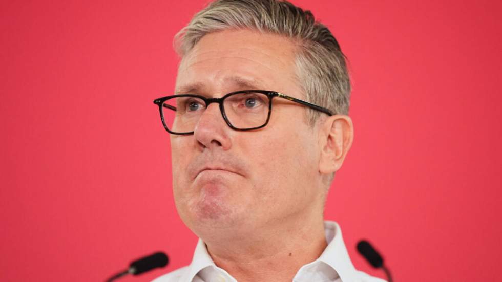 Au Royaume-Uni, le Premier ministre Keir Starmer sous pression pour démissionner