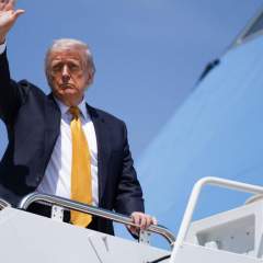 Iran, tensions commerciales, Taïwan : Donald Trump se rend en Chine pour une visite majeure