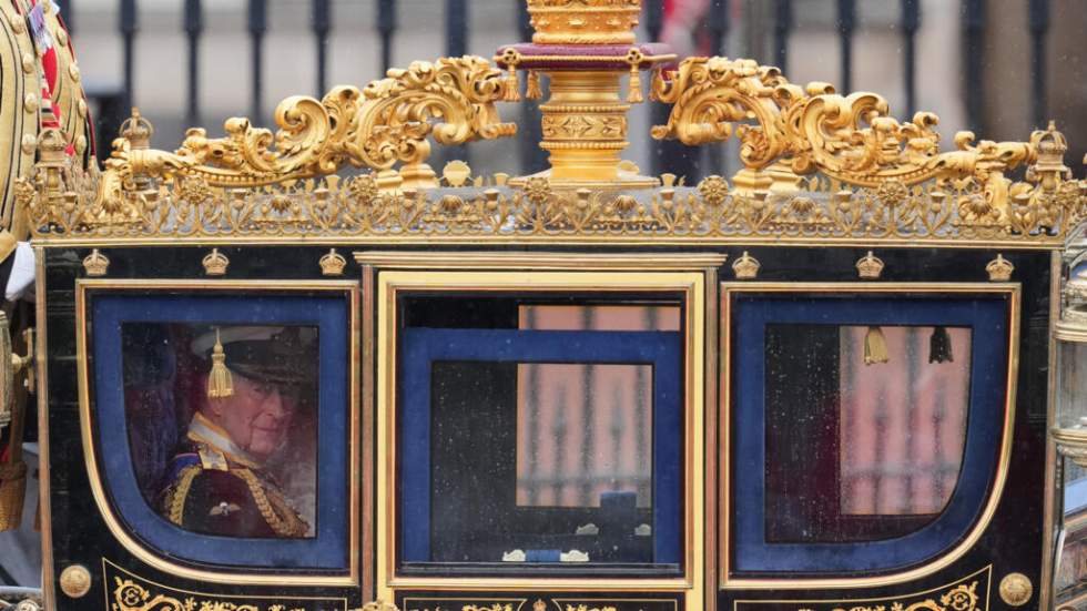 Charles III prononce son discours à Westminster en plein tumulte politique pour Keir Starmer