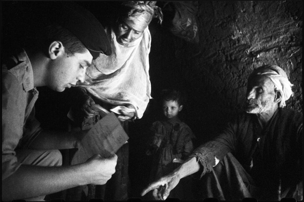 Camps de regroupement en Algérie : "Une histoire extrêmement inhumaine" et oubliée