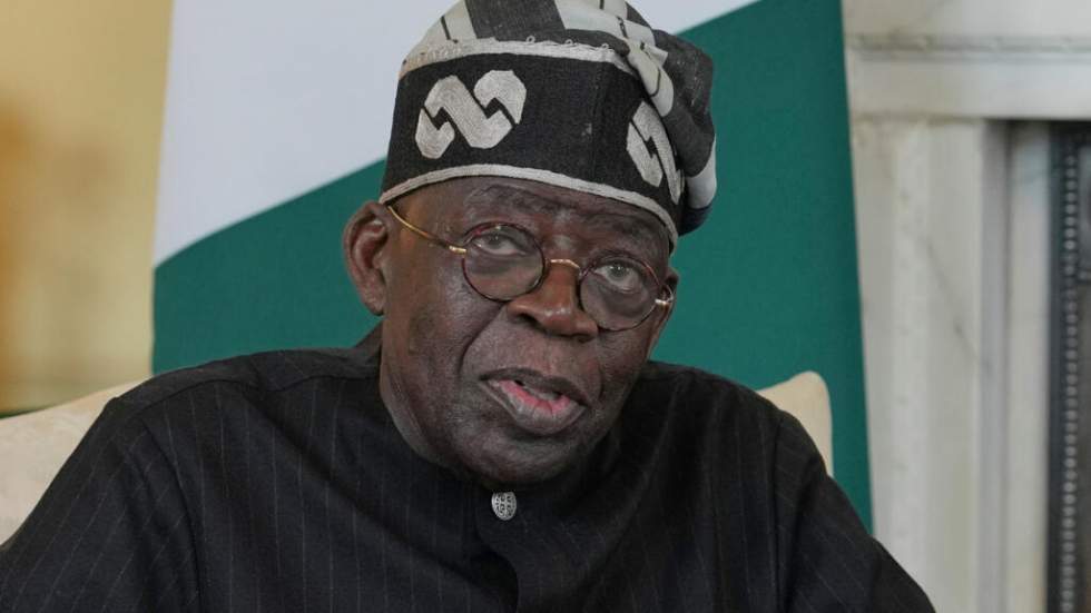Le Nigeria mène de nouvelles frappes avec les États-Unis contre le groupe État islamique Le Nigeria mène de nouvelles frappes avec les États-Unis contre le groupe État islamique