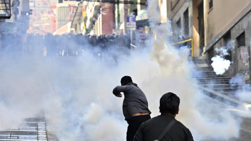 Bolivie : la contestation contre le président s'accentue, violents heurts à La Paz