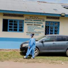 Épidémie d'Ebola : nombre de cas en hausse, le chef de l'OMS "profondément préoccupé"